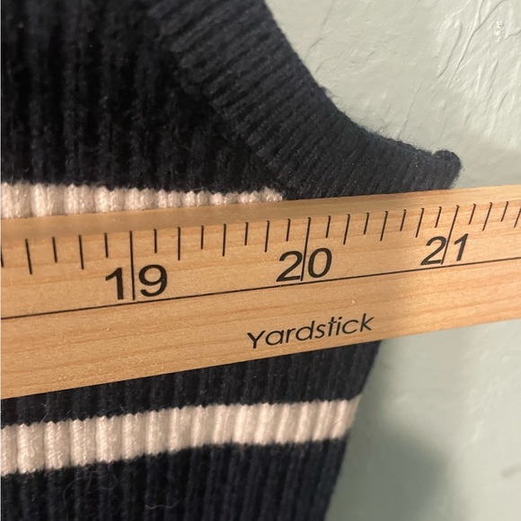 Old Navy Womens Cropped Sweater Vest Navy Stripe Size XXL Staple Preppy Coastal - Picture 5 of 10